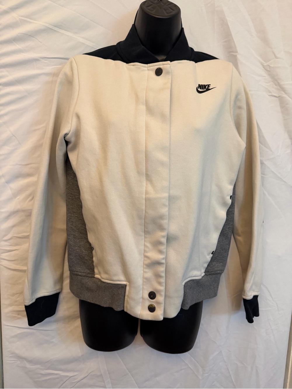 Small Nike Women's Cream and Gray Bomber Jacket